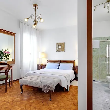 Casa Robinig * Venice